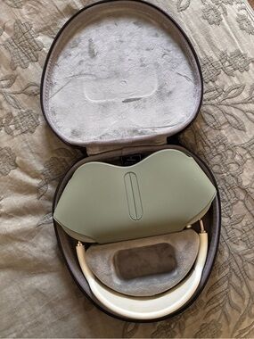 Apple AirPods Max Green